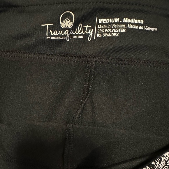 NWOT Tranquility Static Drift Skort - Picture 3 of 4